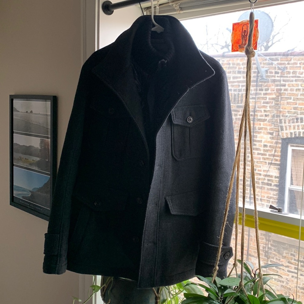Hugo Boss Wool Winter Coat (Black) size Medium